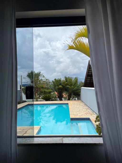 Casa Com Piscina Em Condominio Fechado Агуас-ди-Линдоя Экстерьер фото